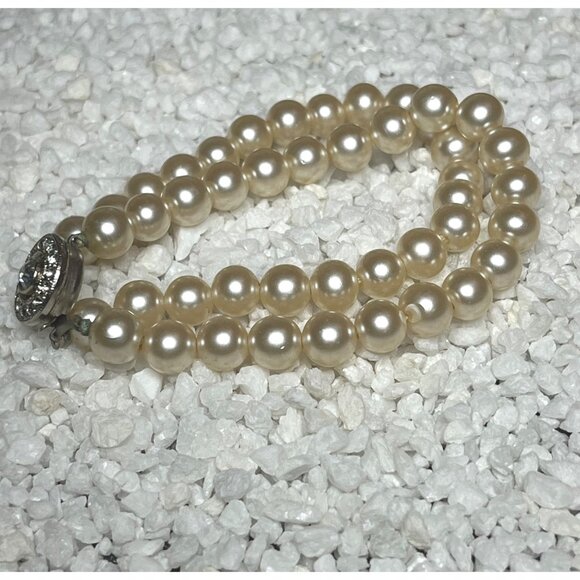 Vintage Double-Strand Faux-Pearl Bracelet with Rhinestone Clasp - Picture 3 of 8